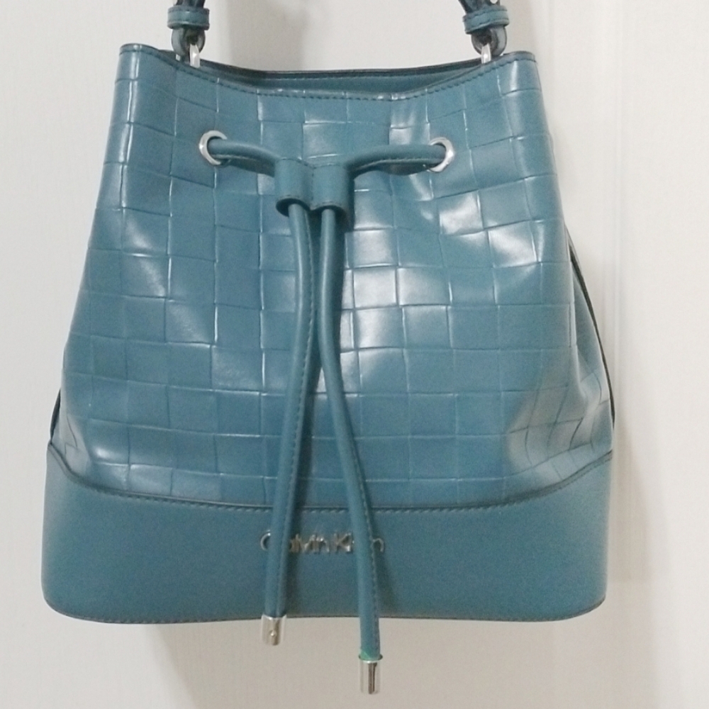 Calvin Klein Gabrianna Bucket Bag + Wallet Teal Blue
